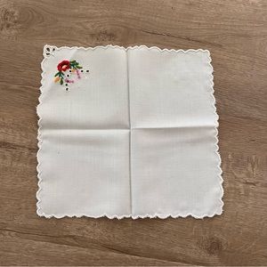Vintage Square White Linen Table Cloth Napkin Embroidered Flower 9.25”‎